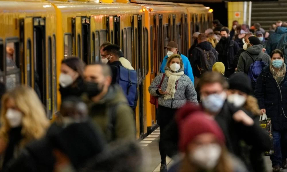 Ελβετία: Σφίγγει ο κλοιός των μέτρων λόγω μετάλλαξης Όμικρον
